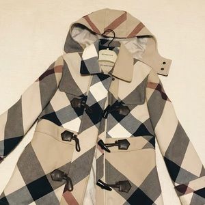 Burberry girls signature print coat